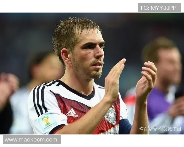 足球场上的绅士风范:那些以高人品赢得尊敬的球星们 足球场上的绅士风范:那些以高人品赢得尊敬的球星们